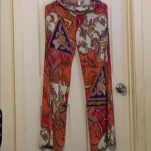 Win Win Apparel sz small